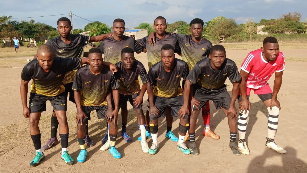 11 Irmãos vence Matindir e isola-se na liderança do Campeonato Recreativo de Muxúngue