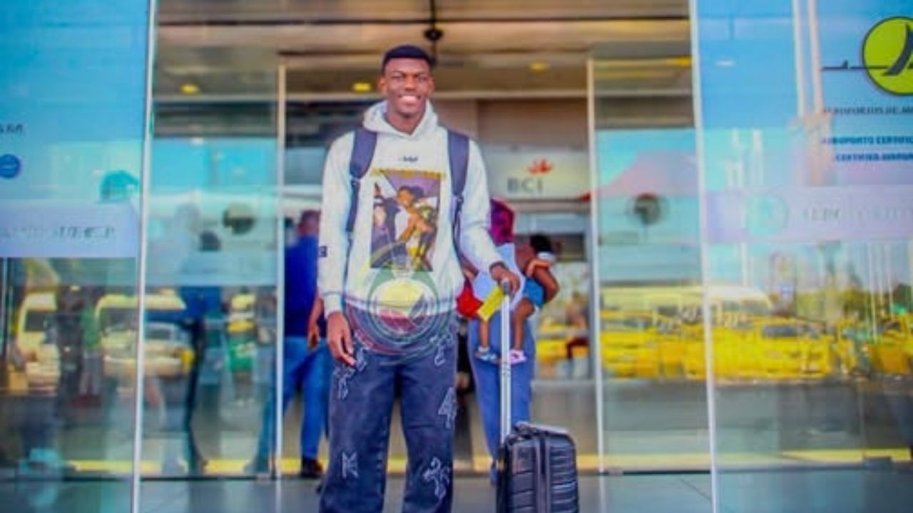 Khensane Machel marca e dá assistência na goleada dos Mambinhas sobre as Maurícias